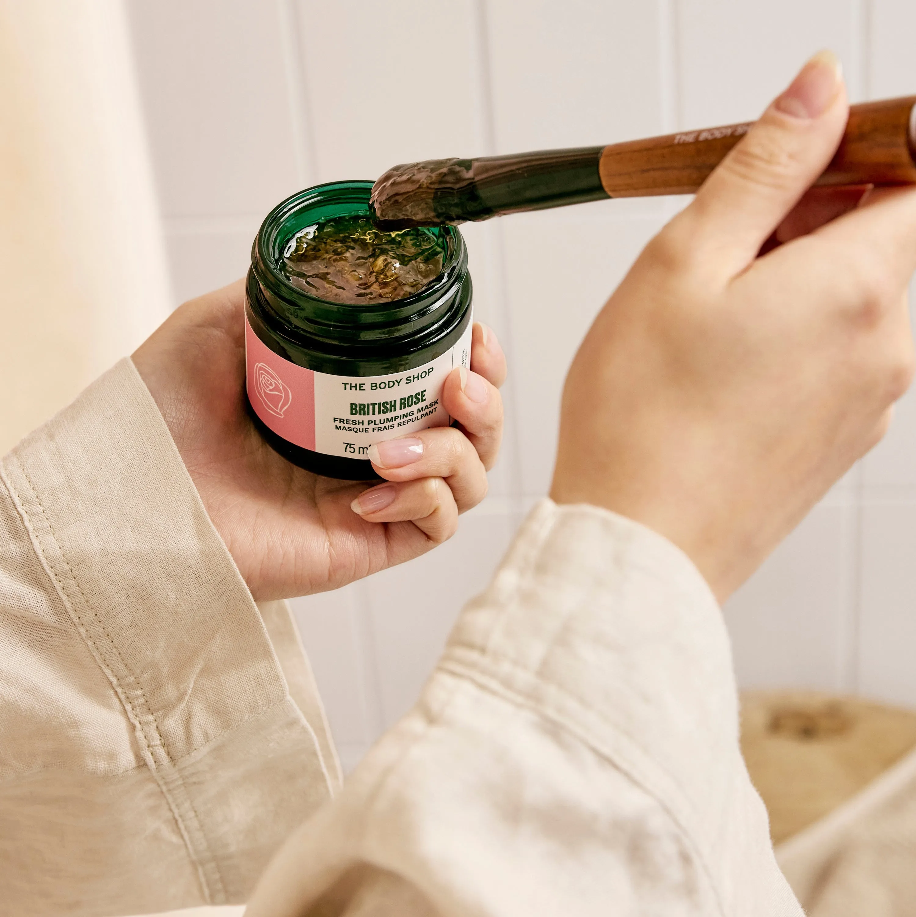 British Rose Fresh Plumping Mask The Body Shop