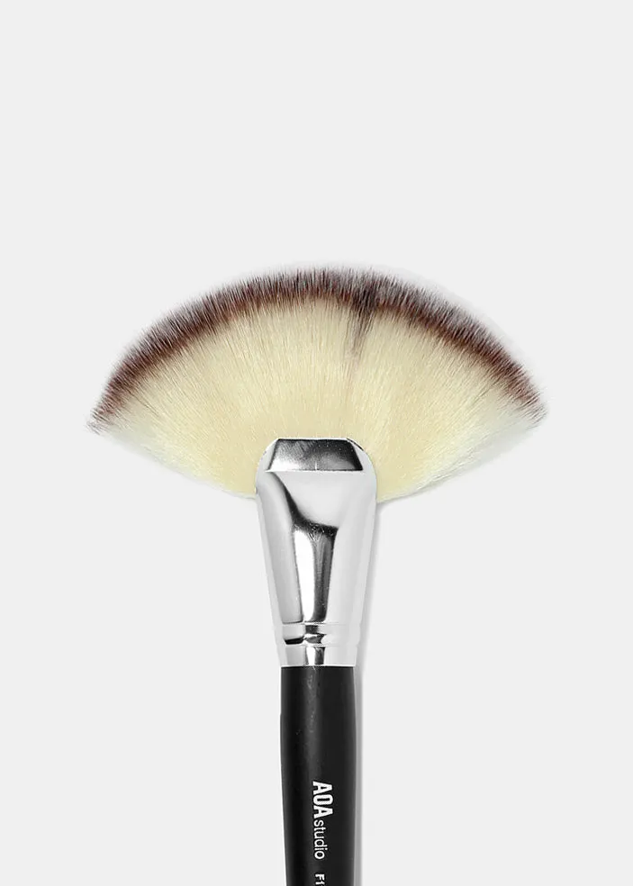 F11: Large Fan Brush