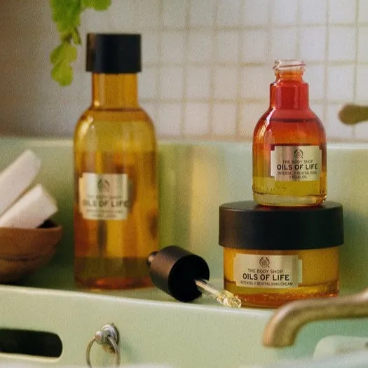 Oils of Life™ Intensely Revitalising Facial Oil The Body Shop