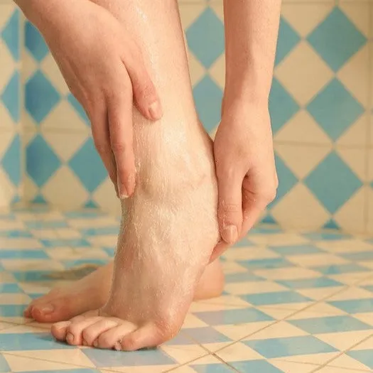 Peppermint Reviving Pumice Foot Scrub The Body Shop
