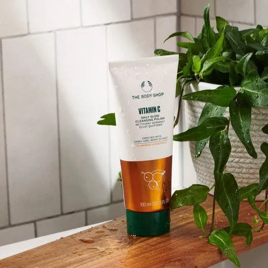 Vitamin C Glow Cleansing Polish The Body Shop